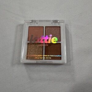 Lottie London Eyeshadow Quad Mini Palette in The Rose Golds - .12 Oz